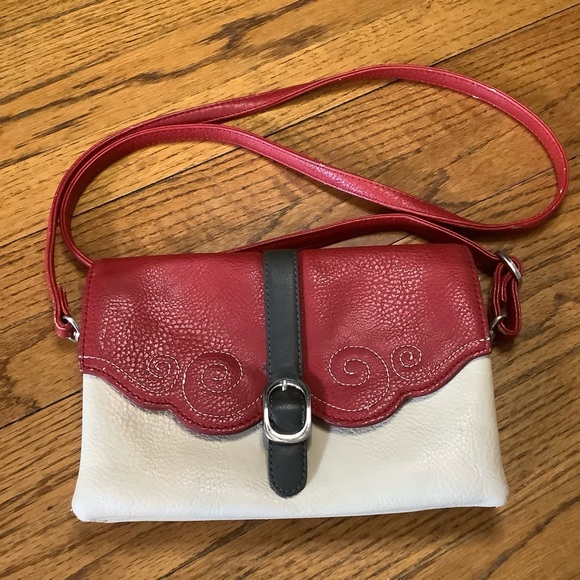 Espe white/red scalloped front purse - Picture 1 of 9